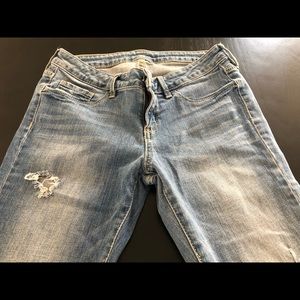 Bullhead black light washed denim skinny jeans